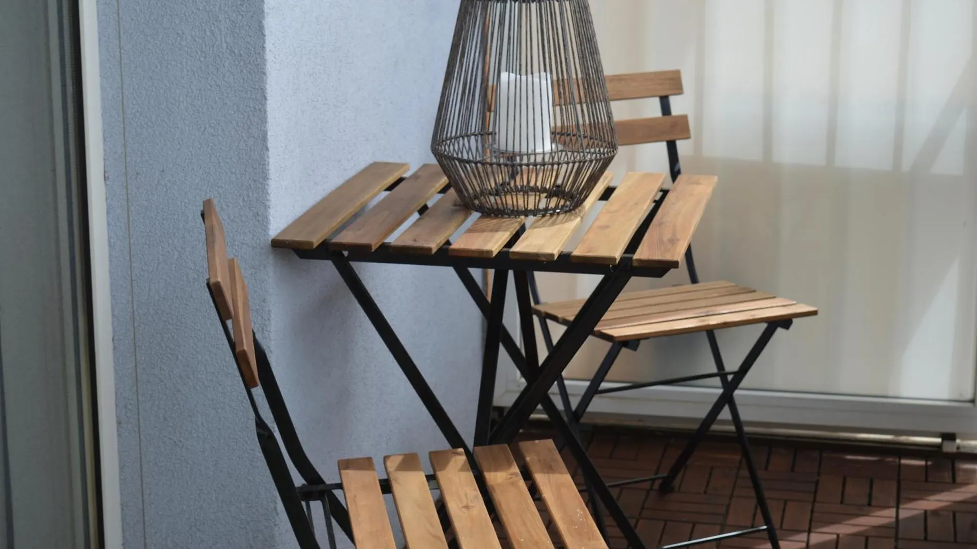 Zentrales Park-Side Apartment - 2Br - Free Parking - 2 Balkone Graz