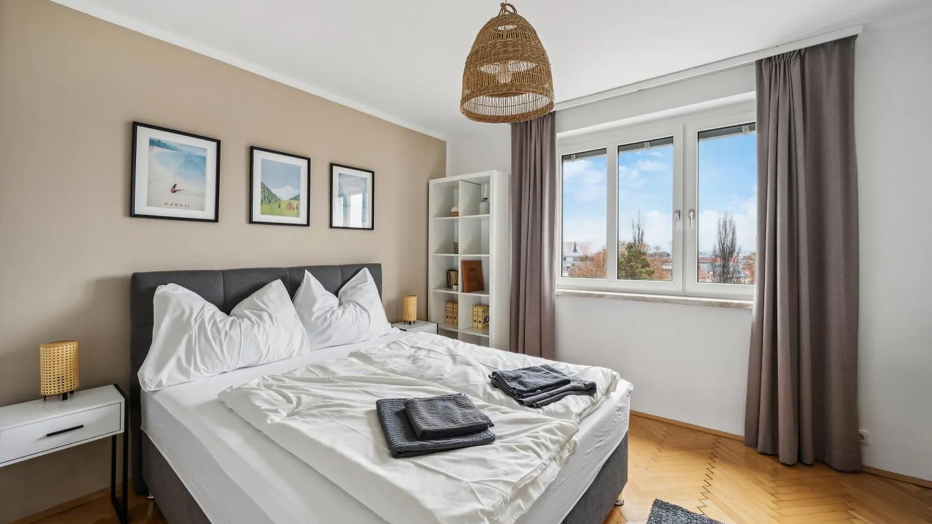 Zentrales Park-Side Apartment - 2Br - Free Parking - 2 Balkone Graz