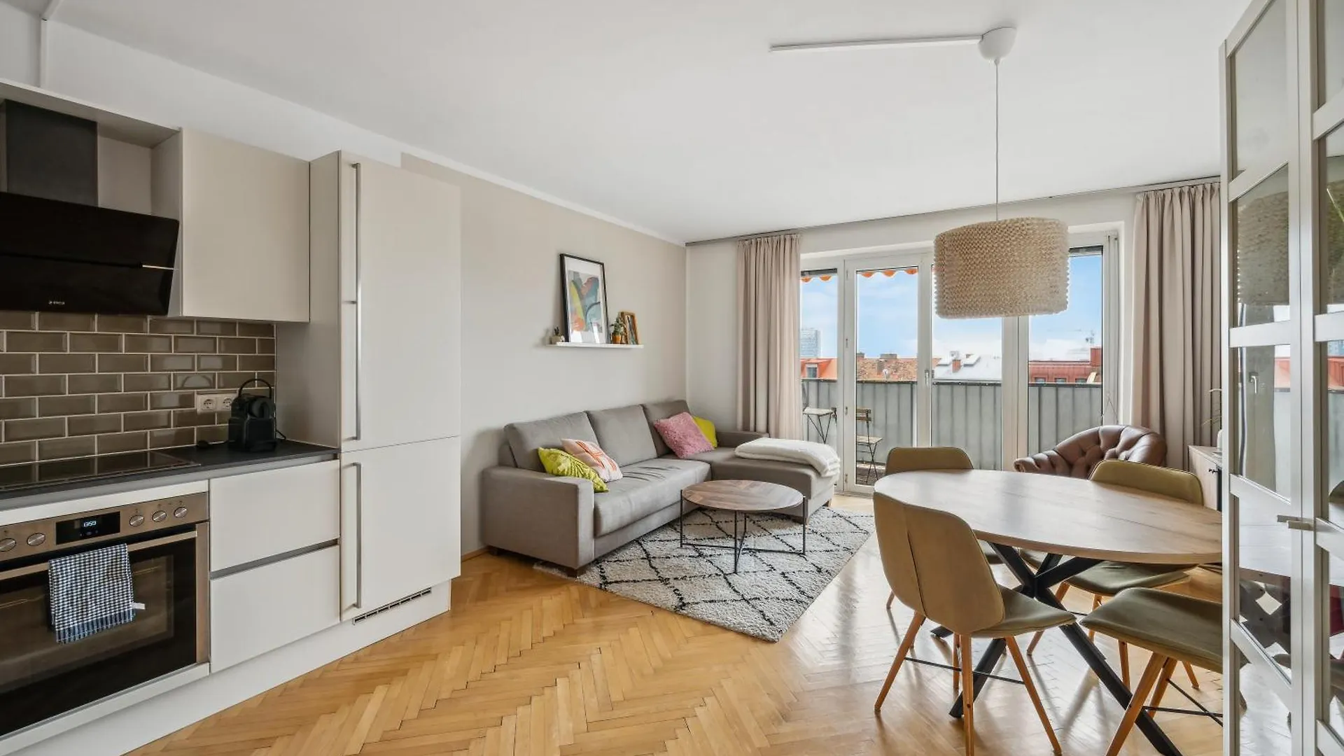Zentrales Park-Side Apartment - 2Br - Free Parking - 2 Balkone Graz Austria